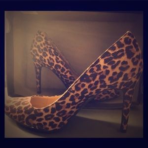 ✨🆕✨ LC Lauren Conrad Cheetah Print Heels